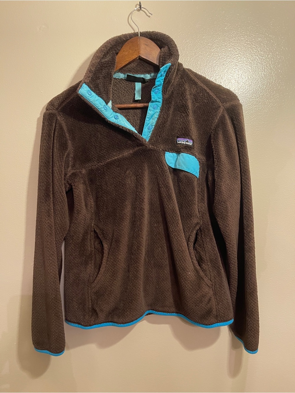 Patagonia Women’s Brown Fleece Pullover with Blue Trim, Size Small